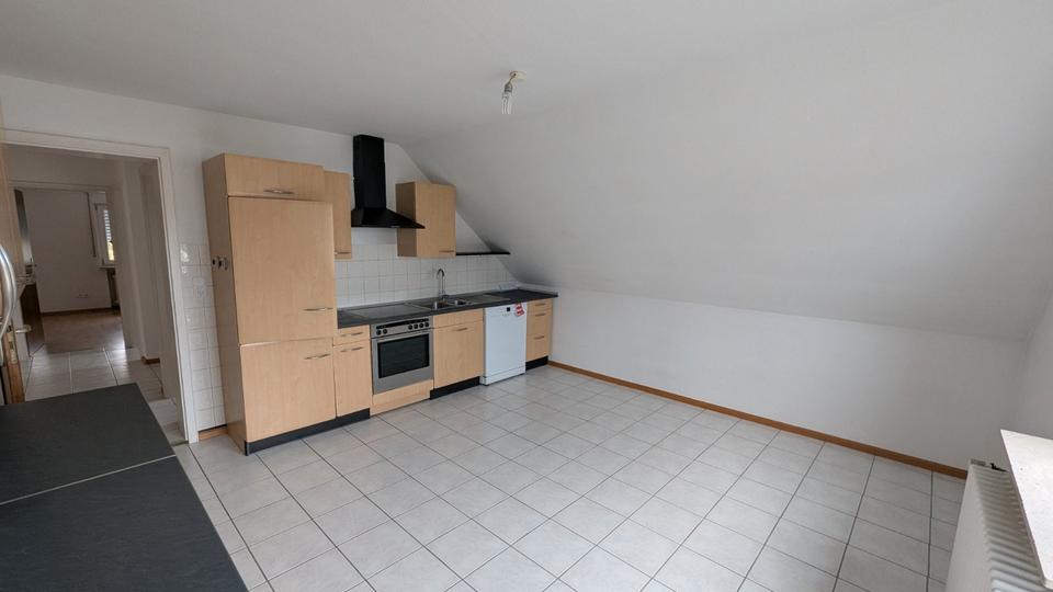 Dachgeschoßwohnung Iffezheim - 3 Zimmer, 86 m&sup2;, 860&euro; | Angebot:25995005