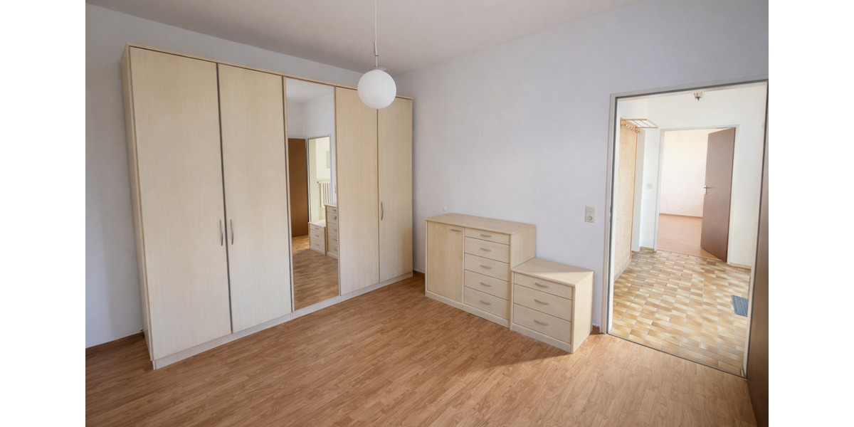 Mehrfamilienhaus, Wohnhaus Bad Wildbad - 7 Zimmer, 160 m&sup2;, 299.000&euro; | Angebot:24698220