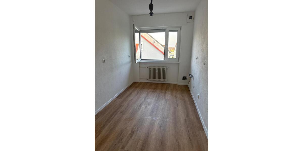 Etagenwohnung Karlsbad - 3.5 Zimmer, 79 m&sup2;, 1.320&euro; | Angebot:25870564