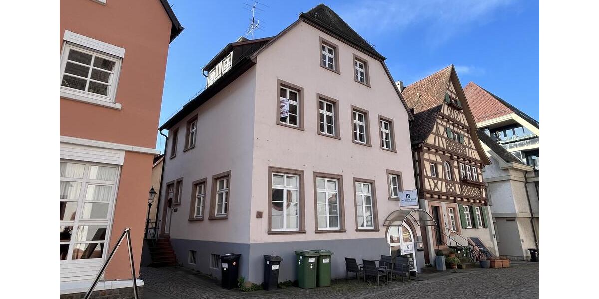 Maisonettenwohnung Ettlingen - 6 Zimmer, 172 m&sup2;, 2.200&euro; | Angebot:24015396