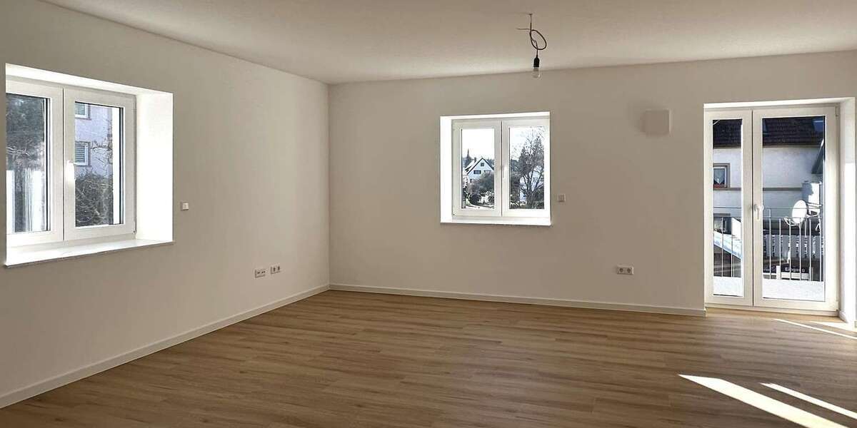 Etagenwohnung Neuweier Neuweier - 3 Zimmer, 80 m&sup2;, 990&euro; | Angebot:25848849