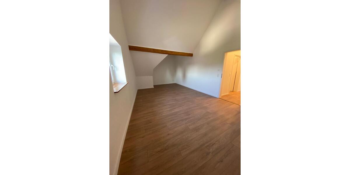 Maisonettenwohnung Renchen - 6 Zimmer, 154 m&sup2;, 1.600&euro; | Angebot:25833353