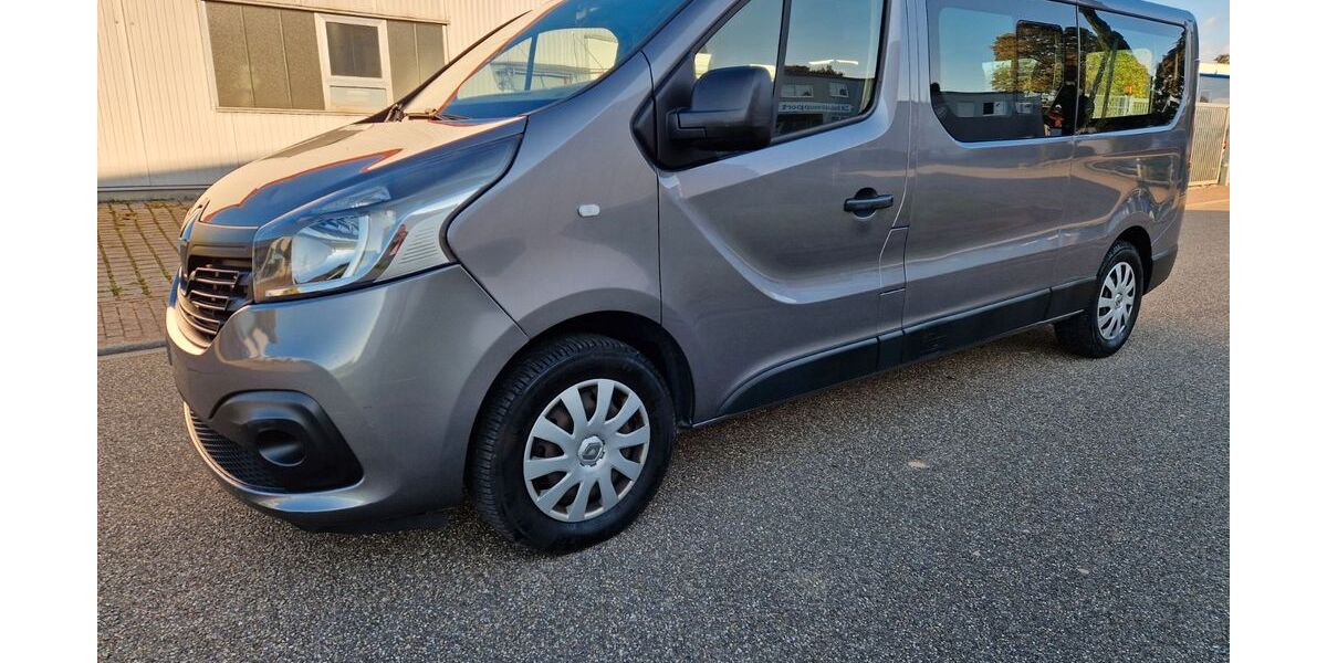 Renault Trafic 208.124 km 11.400 &euro; Renchen 77871