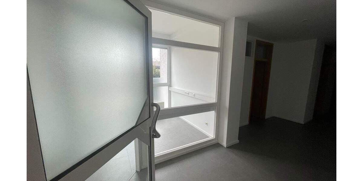 Gewerbeobjekt Steinmauern - 4 Zimmer, 120 m&sup2;, 950&euro; | Angebot:25743491