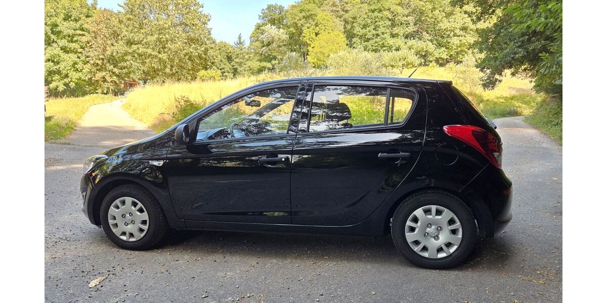 Hyundai i20 9.309 km 7.500 &euro; Bühlertal 77830