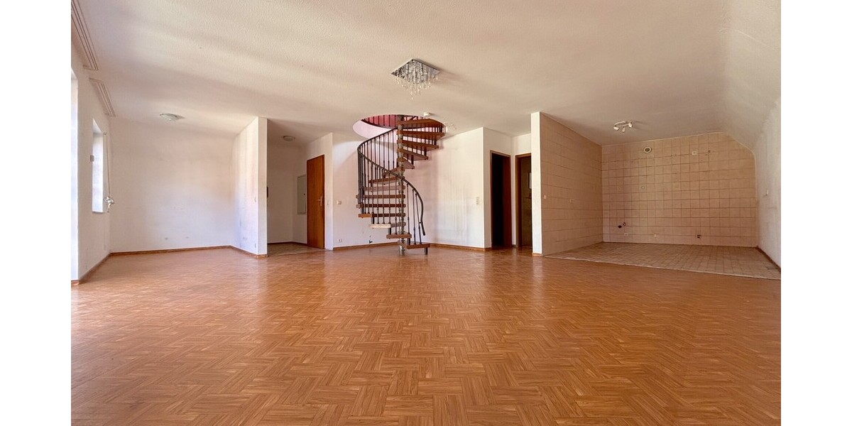 Zentrale Lage: 3-Zimmer Maisonettewohnung zur freien Gestaltung - Maisonettenwohnung Gernsbach | Angebot:26748184