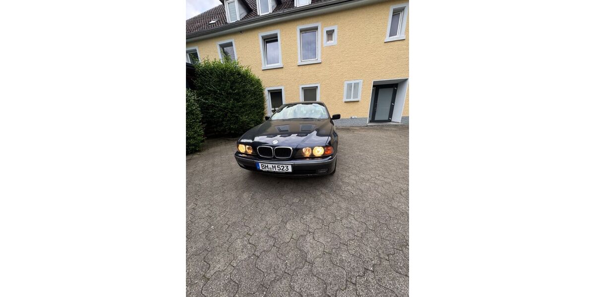 BMW 523 279.000 km 2.800 &euro; Baden- Baden 76532