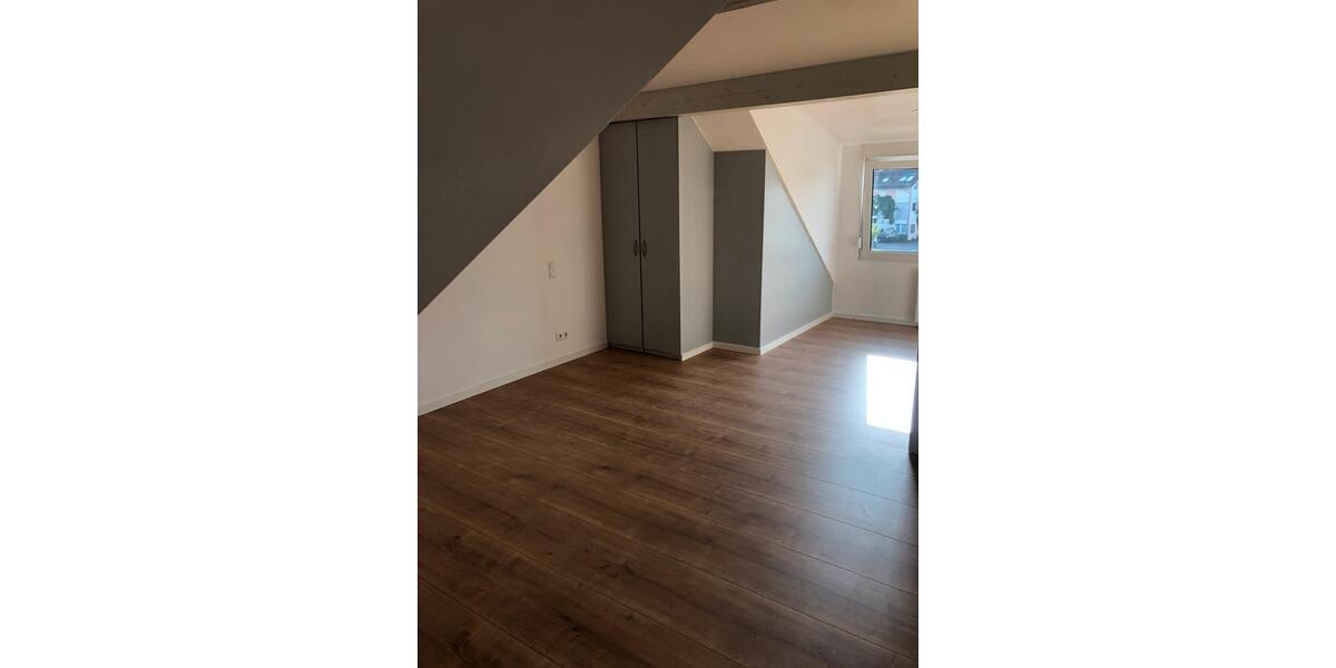 Dachgeschoßwohnung Rheinstetten - 3 Zimmer, 99 m&sup2;, 1.050&euro; | Angebot:26670366