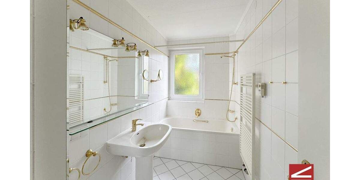 Etagenwohnung Baden-Baden Innenstadt - 3 Zimmer, 97 m&sup2;, 348.000&euro; | Angebot:25692849