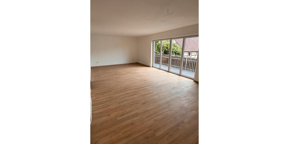 Etagenwohnung Baden-Baden Lichtental - 3 Zimmer, 101 m&sup2;, 1.050&euro; | Angebot:25965687