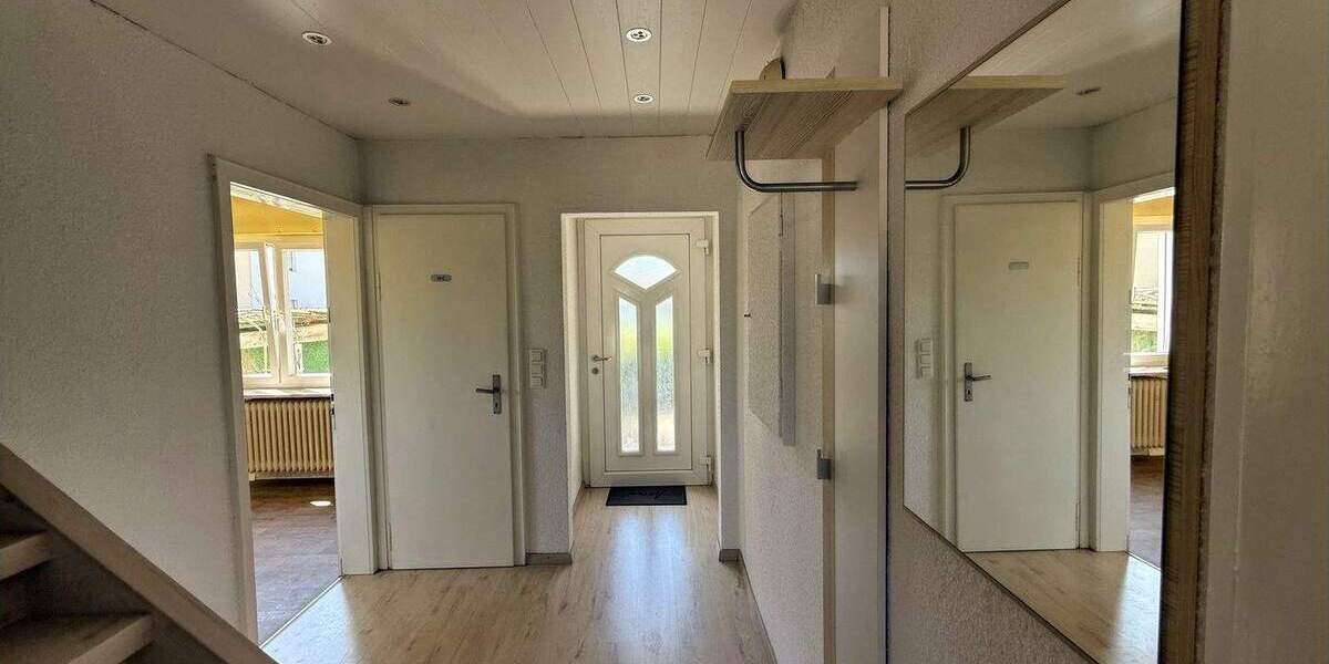 Reihenendhaus Ettlingen - 4 Zimmer, 110 m&sup2;, 300.000&euro; | Angebot:25686044