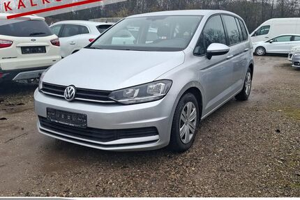 VW Touran 111.598 km 9.985 &euro; Achern 77855