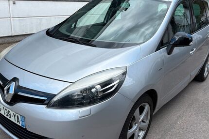 Renault Scenic 305.245 km 3.000 &euro; Baden-Baden 76532