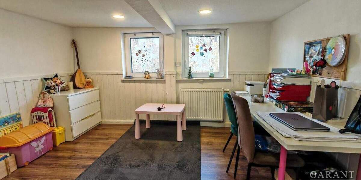 Einfamilienhaus Keltern Niebelsbach - 6 Zimmer, 180 m&sup2;, 650.000&euro; | Angebot:25707703