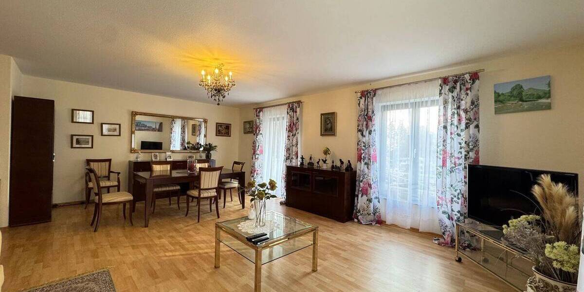 Etagenwohnung Baden-Baden Innenstadt - 3 Zimmer, 104 m&sup2;, 490.000&euro; | Angebot:25729894