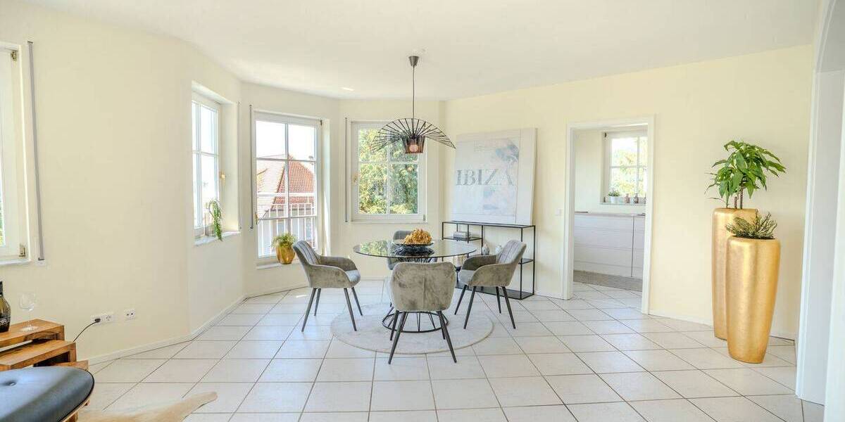 Etagenwohnung Baden-Baden Innenstadt - 3 Zimmer, 150 m&sup2;, 850.000&euro; | Angebot:25729897