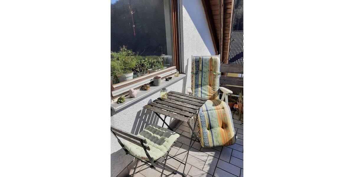 Dachgeschoßwohnung Bad Wildbad - 2.5 Zimmer, 53 m&sup2;, 510&euro; | Angebot:25933505