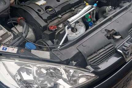 Peugeot 206 165.600 km 1.250 &euro; Bietigheim 76467