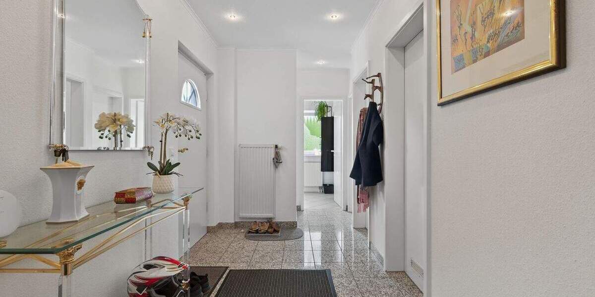 Einfamilienhaus Baden-Baden Ebersteinburg - 7 Zimmer, 228 m&sup2;, 1.195.000&euro; | Angebot:25680967