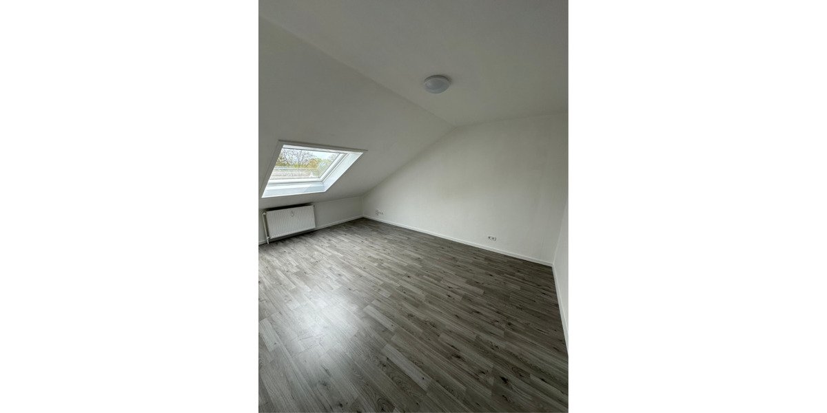 Dachgeschoßwohnung Rastatt - 2 Zimmer, 53 m&sup2;, 900&euro; | Angebot:25917313