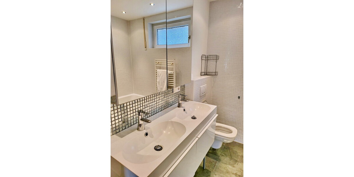 Schöne 4-Zimmer Wohnung mit sonnigem Balkon in Zentrumslage - 4- Baden-Baden Baden | Angebot:19891354