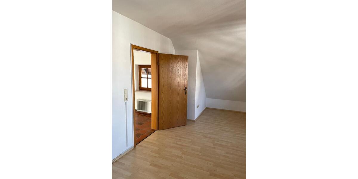 Dachgeschoßwohnung Kappelrodeck - 1 Zimmer, 65 m&sup2;, 750&euro; | Angebot:25297167