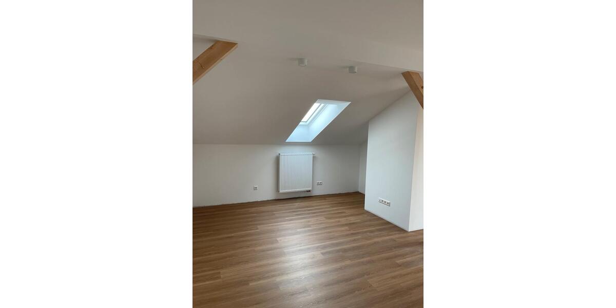 Dachgeschoßwohnung Rheinmünster - 3 Zimmer, 100 m&sup2;, 1.000&euro; | Angebot:25887941