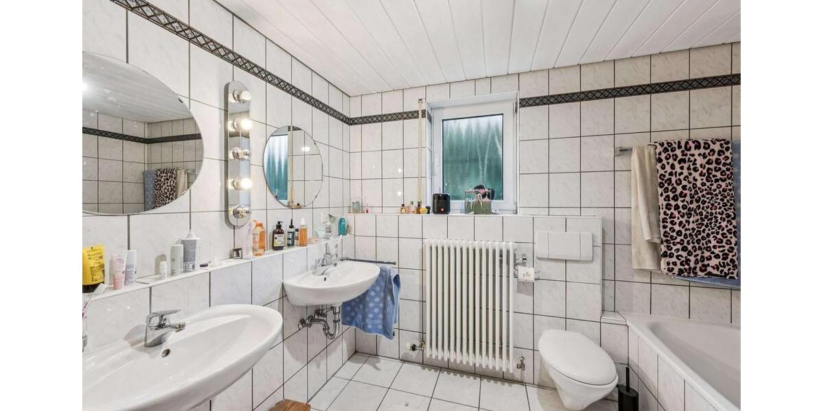 Etagenwohnung Forbach - 4 Zimmer, 134 m&sup2;, 1.200&euro; | Angebot:25561032