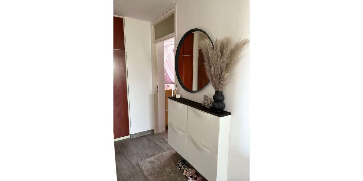Moderne 4-Zimmer-Wohnung mit 2 Balkonen – ideal für Mitarbeitende des Mercedes-Benz-Werks - Etagenwohnung Rastatt | Angebot:26985895