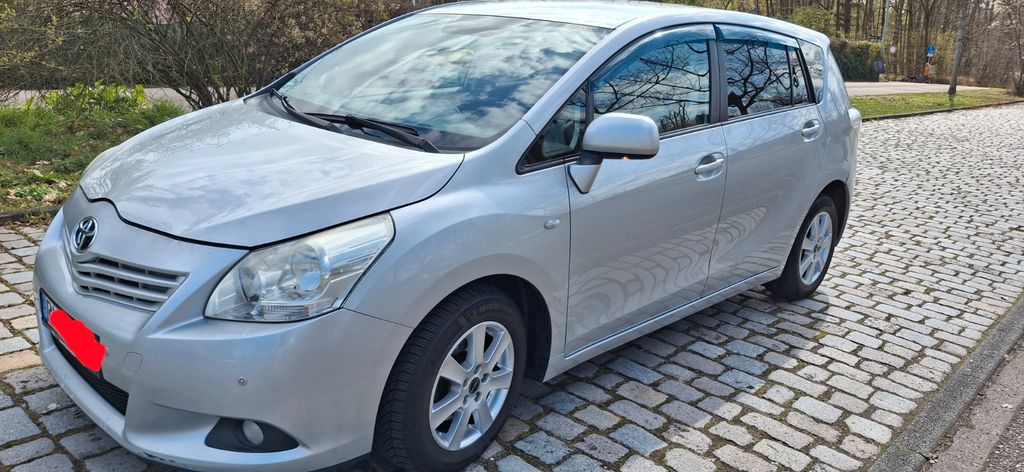 Toyota Verso 351.000 km 3.300 &euro; Durmersheim 76448