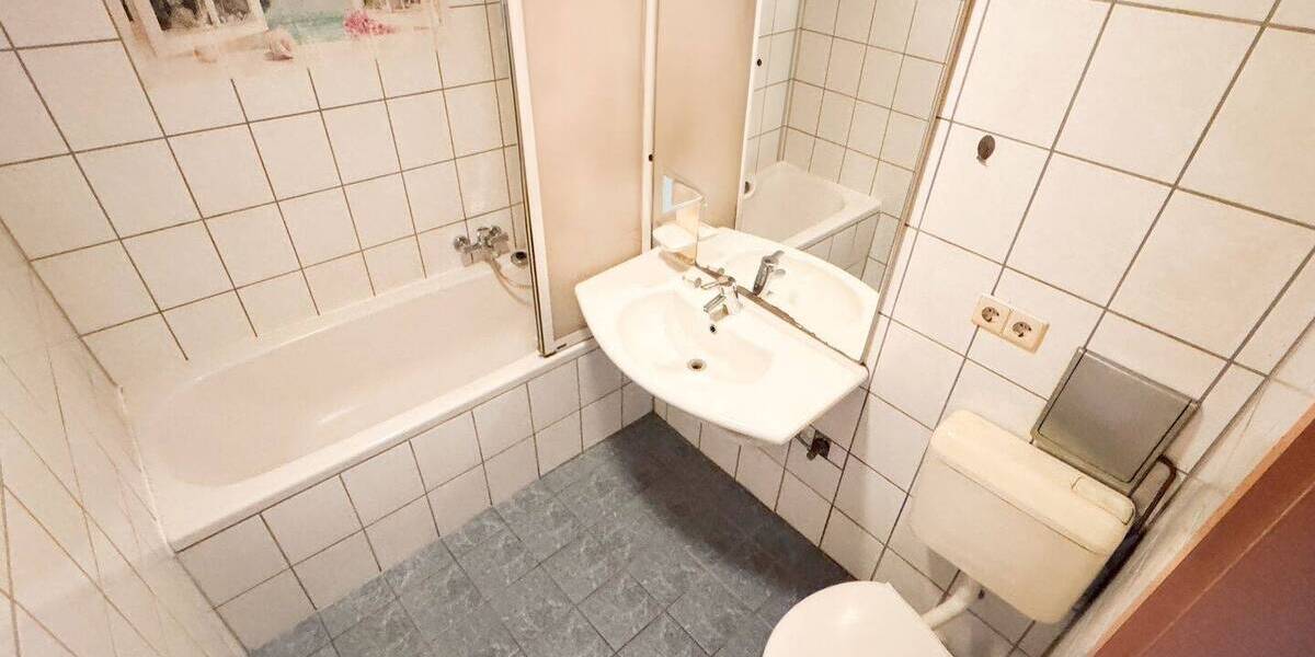 Mehrfamilienhaus, Wohnhaus Ettlingen - 310.000&euro; | Angebot:25665056