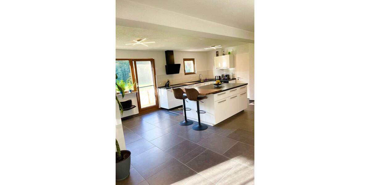 Etagenwohnung Enzklösterle Mittelenztal - 4 Zimmer, 189 m&sup2;, 349.000&euro; | Angebot:25702715