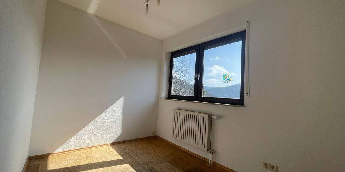 Einfamilienhaus Neuenbürg - 8 Zimmer, 185 m&sup2;, 439.000&euro; | Angebot:25725750