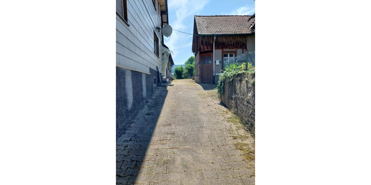 Einfamilienhaus Weisenbach - 8 Zimmer, 160 m&sup2;, 170.000&euro; | Angebot:25320280