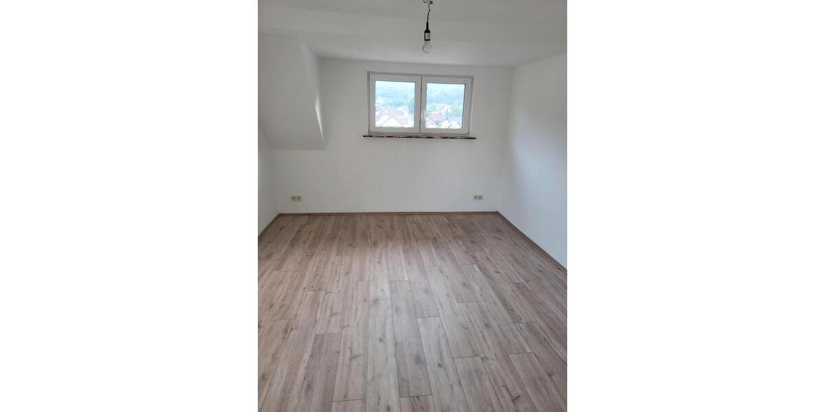 Maisonettenwohnung Bad Wildbad - 6 Zimmer, 140 m&sup2;, 1.600&euro; | Angebot:24110481