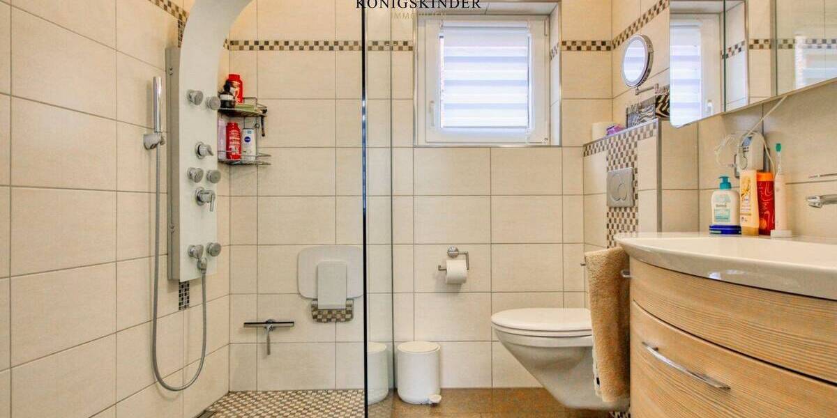 Mehrfamilienhaus, Wohnhaus Steinmauern - 6 Zimmer, 185 m&sup2;, 595.000&euro; | Angebot:25677658