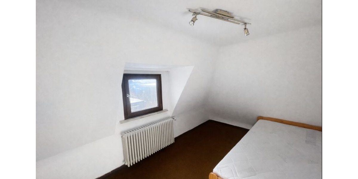 Mehrfamilienhaus, Wohnhaus Bad Wildbad - 7 Zimmer, 160 m&sup2;, 299.000&euro; | Angebot:24698220