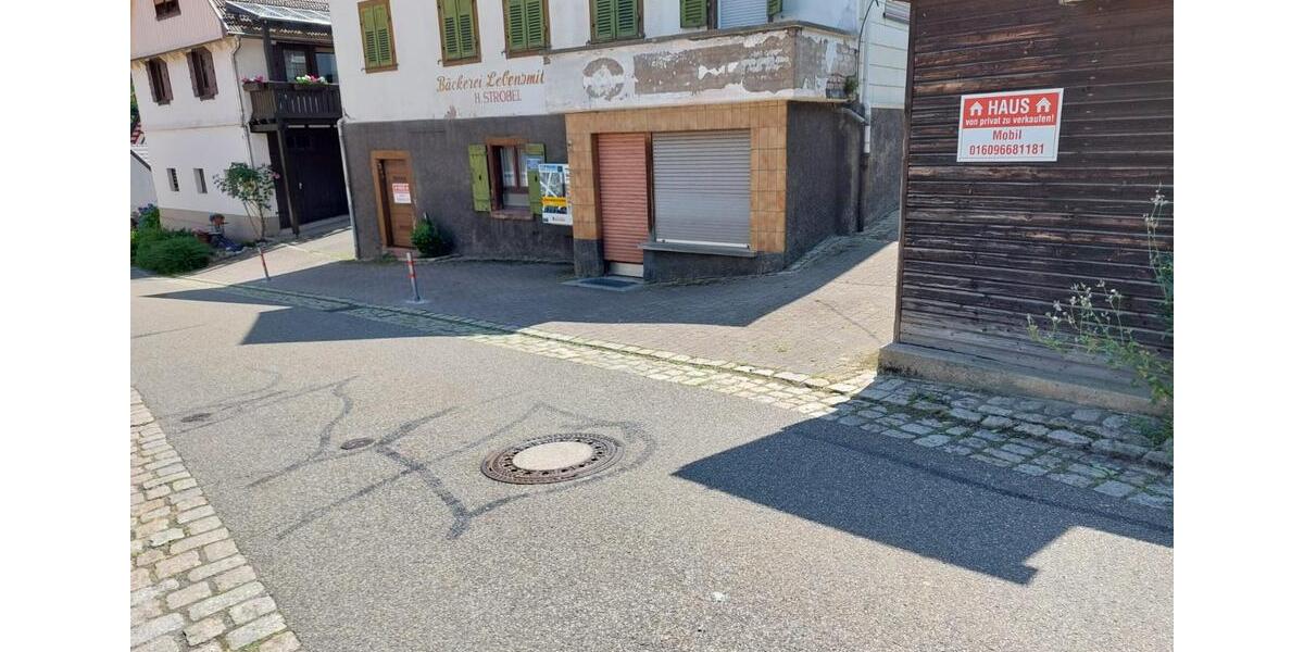 Einfamilienhaus Weisenbach - 8 Zimmer, 160 m&sup2;, 170.000&euro; | Angebot:25320280