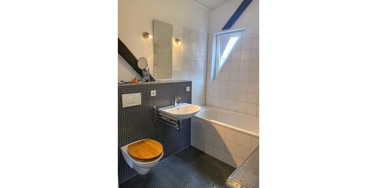 Einfamilienhaus Berg (Pfalz) - 7 Zimmer, 246 m&sup2;, 639.000&euro; | Angebot:25730957