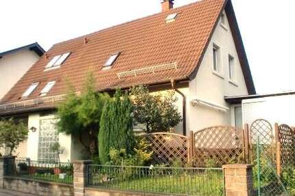 Haus Waldbronn - 6 Zimmer, 151 m&sup2;, 275.000&euro; | Angebot:25106058