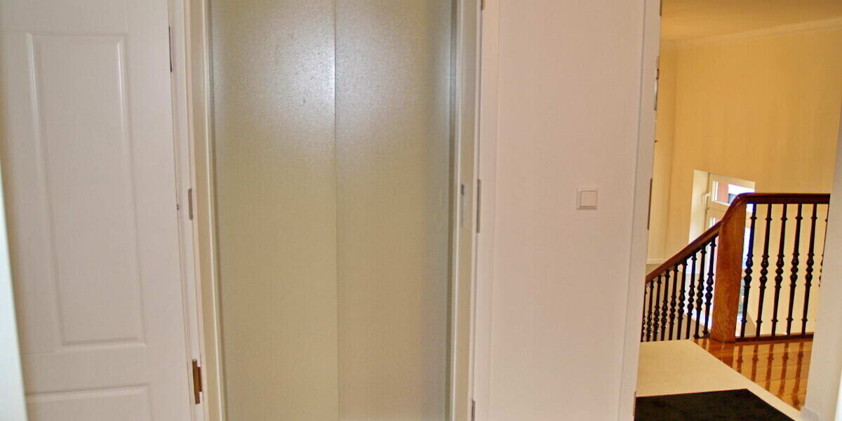 Exklusive Dachgeschosswohnung mit Traumterrasse - Loft - Studio - Atelier Baden-Baden Baden | Angebot:26001880