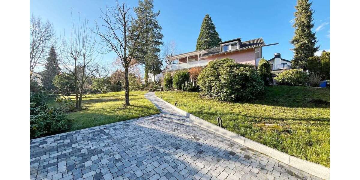Einfamilienhaus Baden-Baden Baden - 4.5 Zimmer, 180 m&sup2;, 1.150.000&euro; | Angebot:24830113