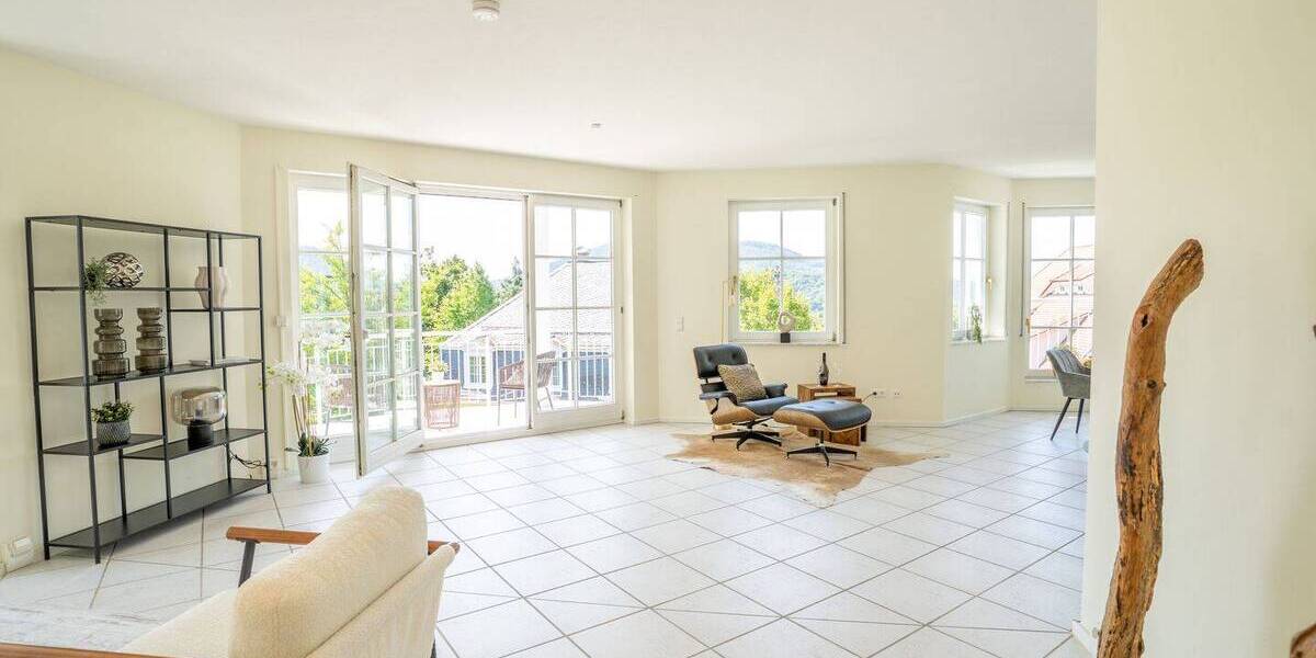 Etagenwohnung Baden-Baden Innenstadt - 3 Zimmer, 150 m&sup2;, 850.000&euro; | Angebot:25729897