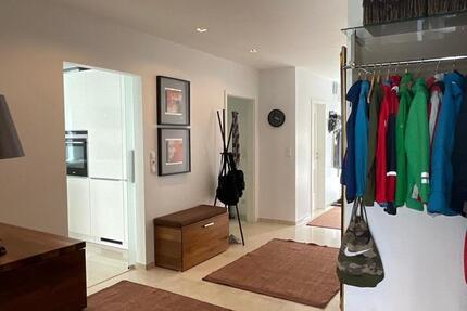 Haus Waldbronn - 9 Zimmer, 299 m&sup2;, 890.000&euro; | Angebot:25945592