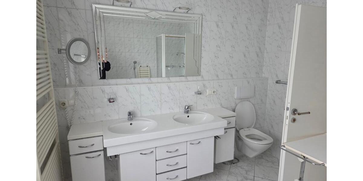 Etagenwohnung Baden-Baden Baden - 2 Zimmer, 74 m&sup2;, 1.250&euro; | Angebot:24680756