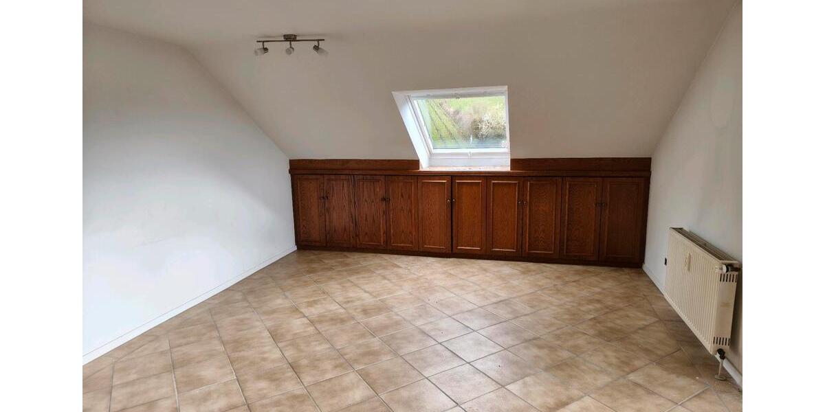 Dachgeschoßwohnung Baden-Baden Lichtental - 2 Zimmer, 75 m&sup2;, 850&euro; | Angebot:25892349