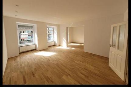 Wohnung Baden-Baden Baden - 4 Zimmer, 135 m&sup2;, 1.200&euro; | Angebot:25654076