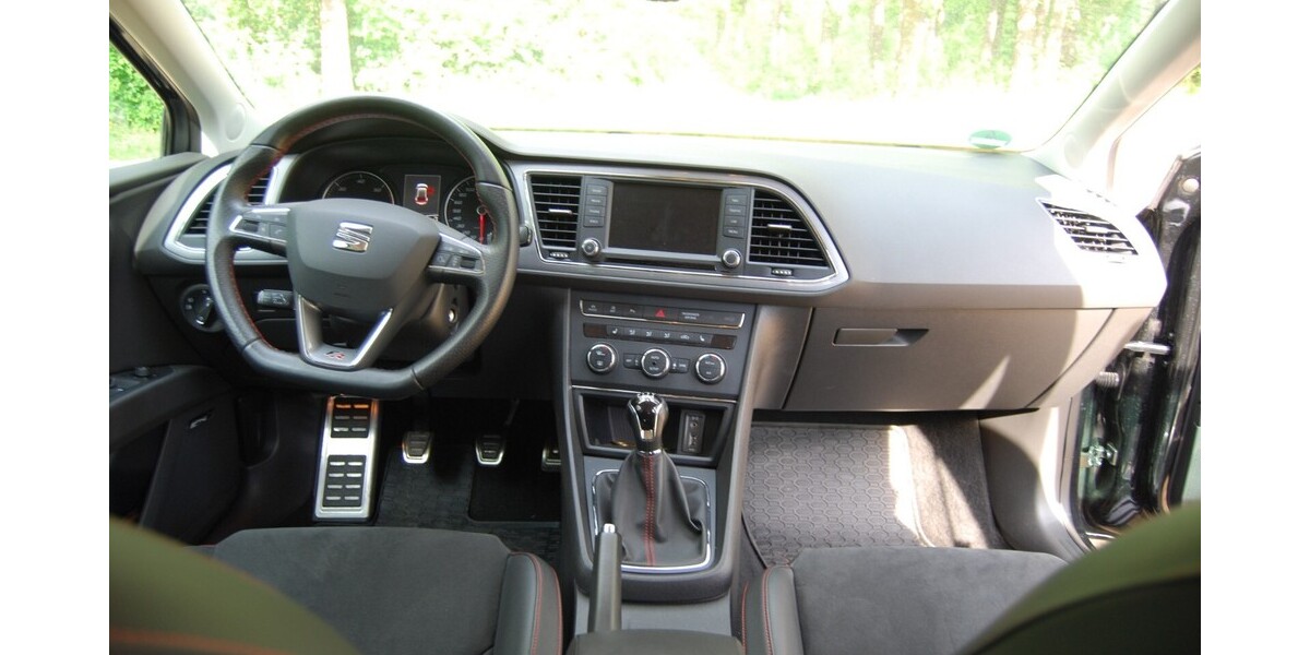Seat Leon 84.000 km 14.700 &euro; Lauf 77886