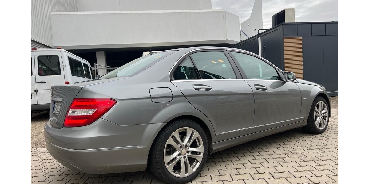 Mercedes-Benz C220 198.000 km 14.500 &euro; Achern 77855