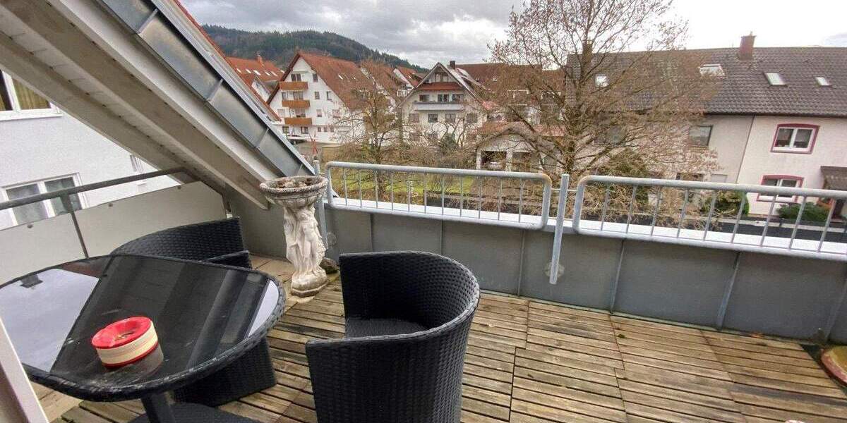 Etagenwohnung Oberkirch - 3 Zimmer, 77 m&sup2;, 245.000&euro; | Angebot:25746474